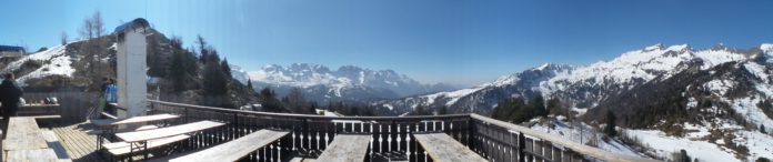 Veduta sulle Dolomiti del Brenta dal Rifugio Orso Bruno