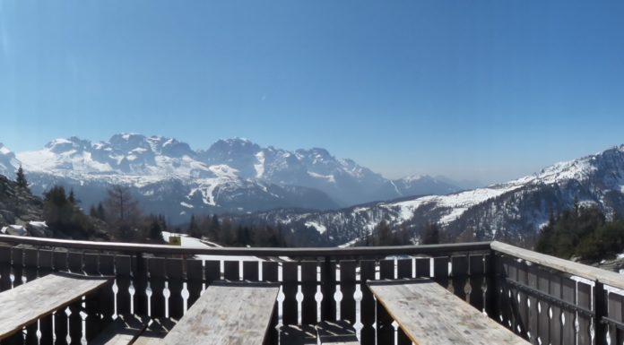 Veduta sulle Dolomiti del Brenta dal Rifugio Orso Bruno