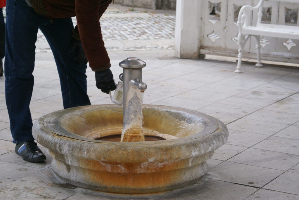 Il colonnato principale dove prendere l'acqua termale per le cure idropiniche